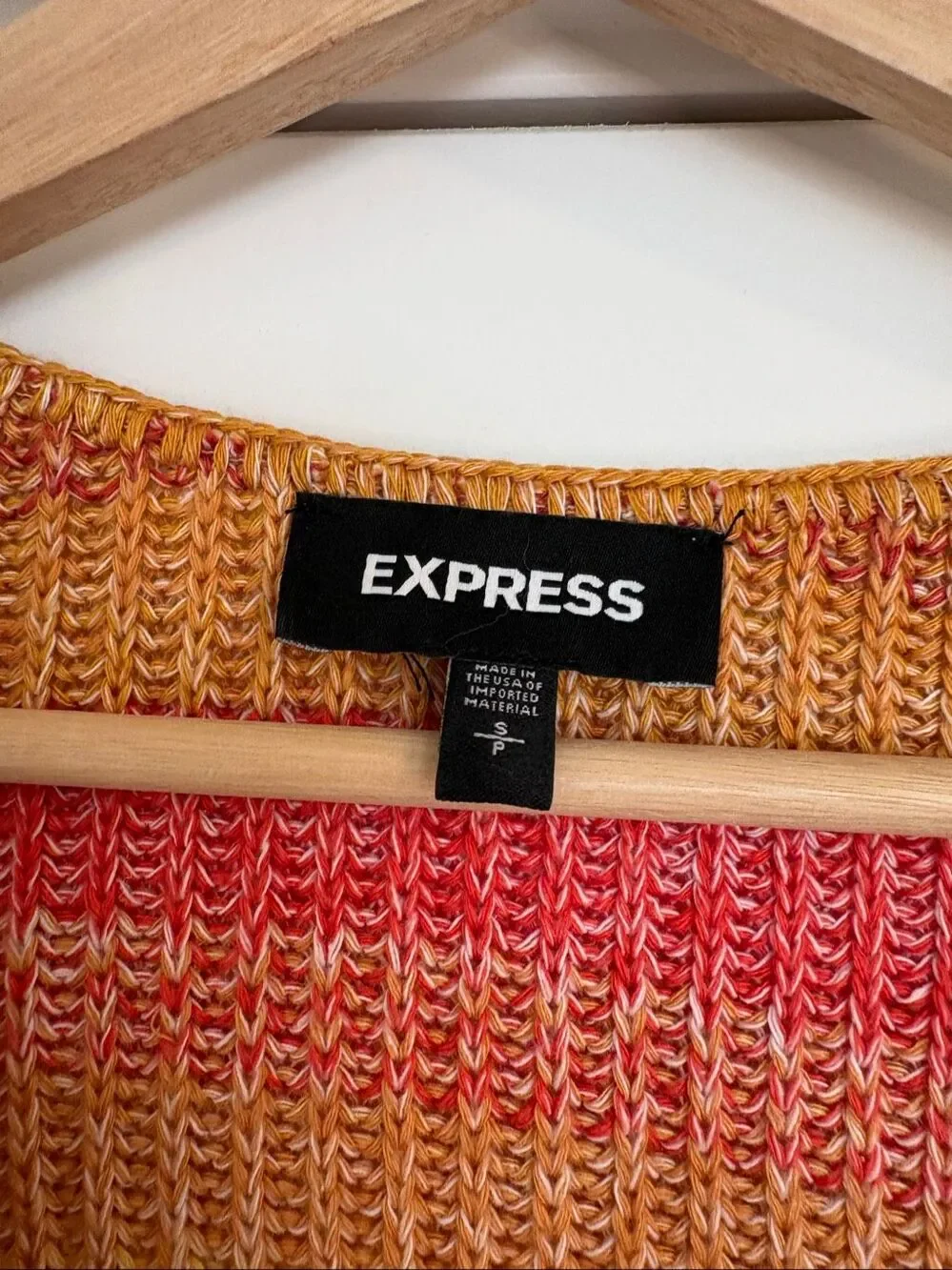 Express Multicolor Sunset Striped V-Neck Knit Sweater Size Small